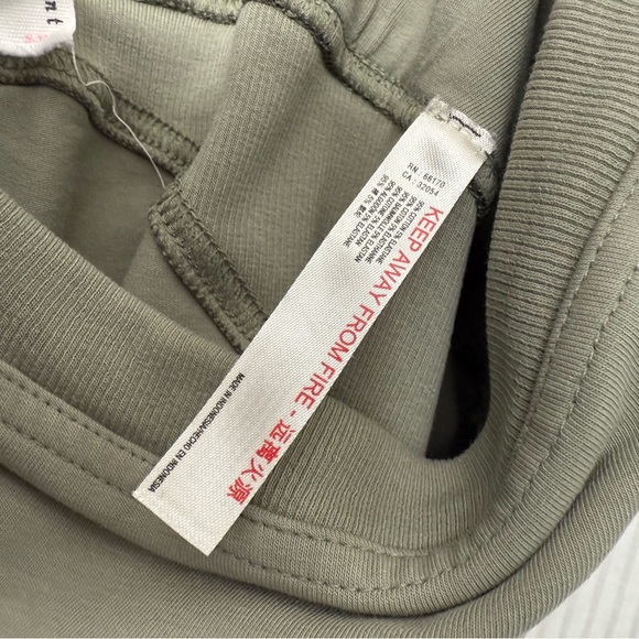 Sage Green Free People FP Movement leggings with pocket - Picture 8 of 9